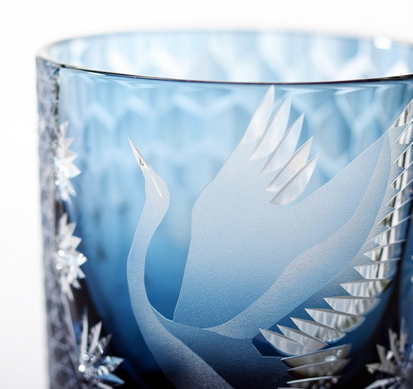 Cobalt Kage Whiskey Glass, close side view of the cut