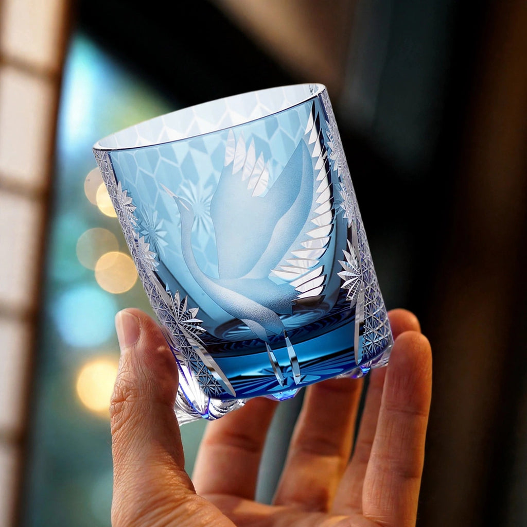 Cobalt Crane Whisky Glass, hand held proof of use
