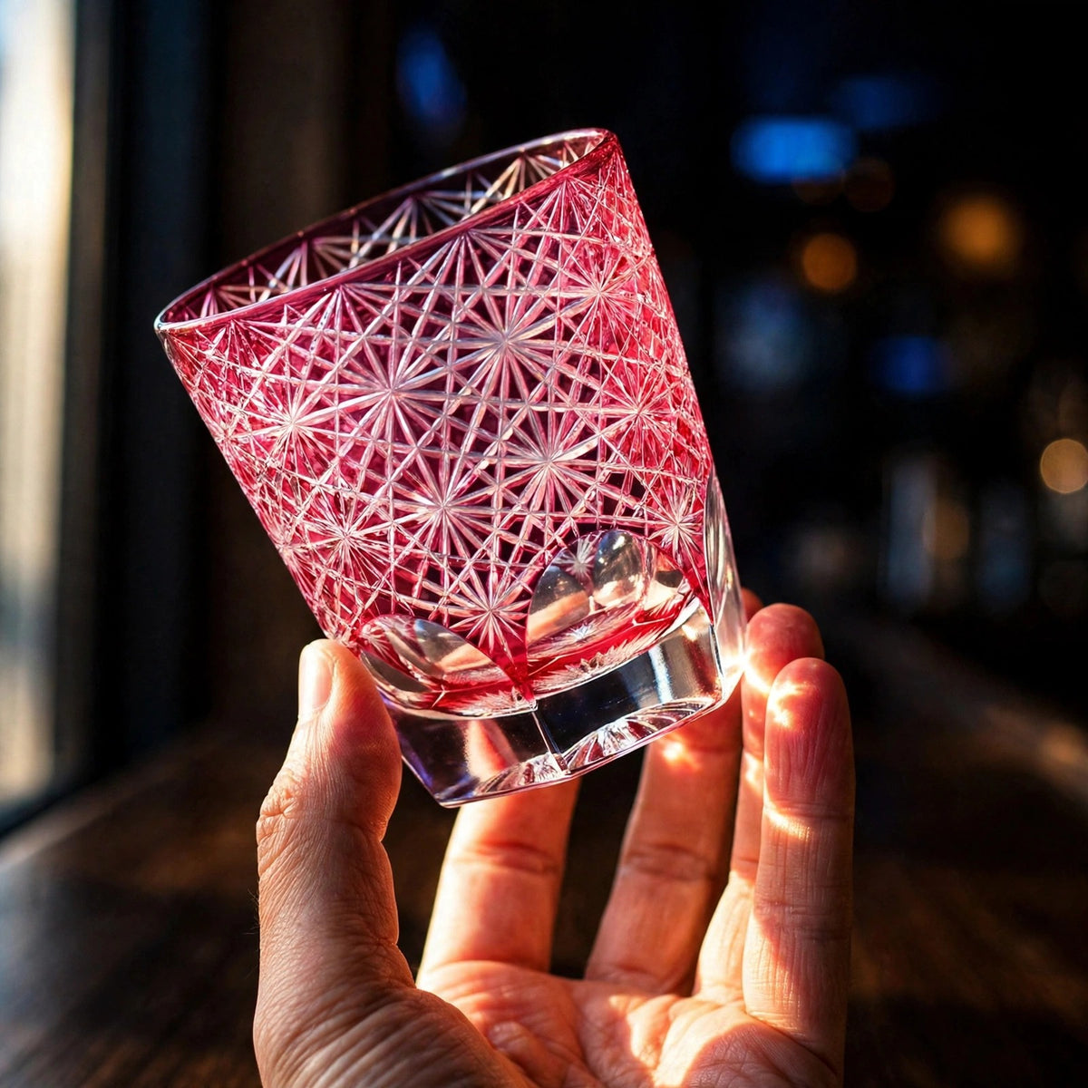 Ruby Daisy Whisky Glass, hand held proof of use
