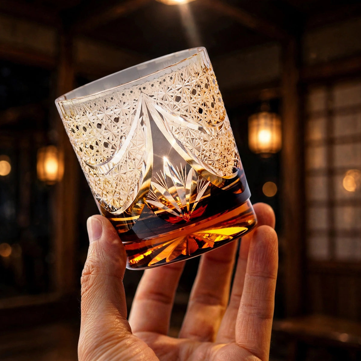 Smoke Lightning Whisky Glass, hand held proof of use