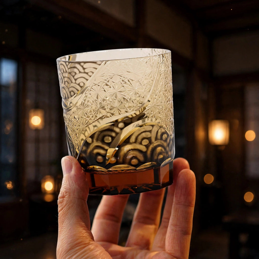 Smoke Overlay Whisky Glass, hand held proof of use